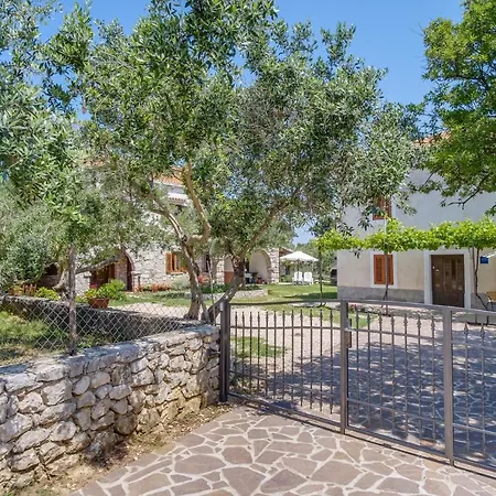 Apartment With Parking Space Punta Kriza, Cres - 867 Punta Križa